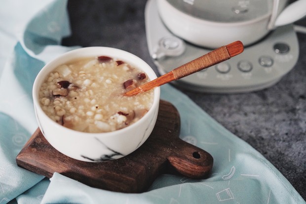 二伏天用艾叶泡脚有哪些好处,大伏天艾叶可以天天泡脚吗