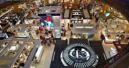 想开服装店怎么选时尚气质的衣服,开服装店需要什么牌子的女装