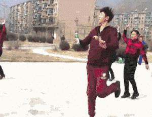 为什么广场舞最近火起来了,为什么广场舞最近火