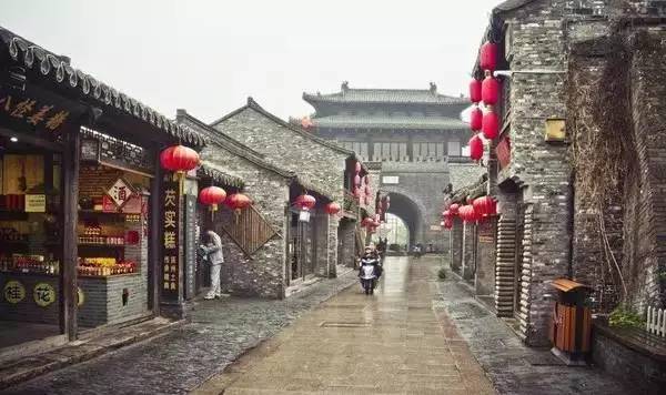 每个城市都有一个坑外地人的街吗,国内旅游防踩坑步行街