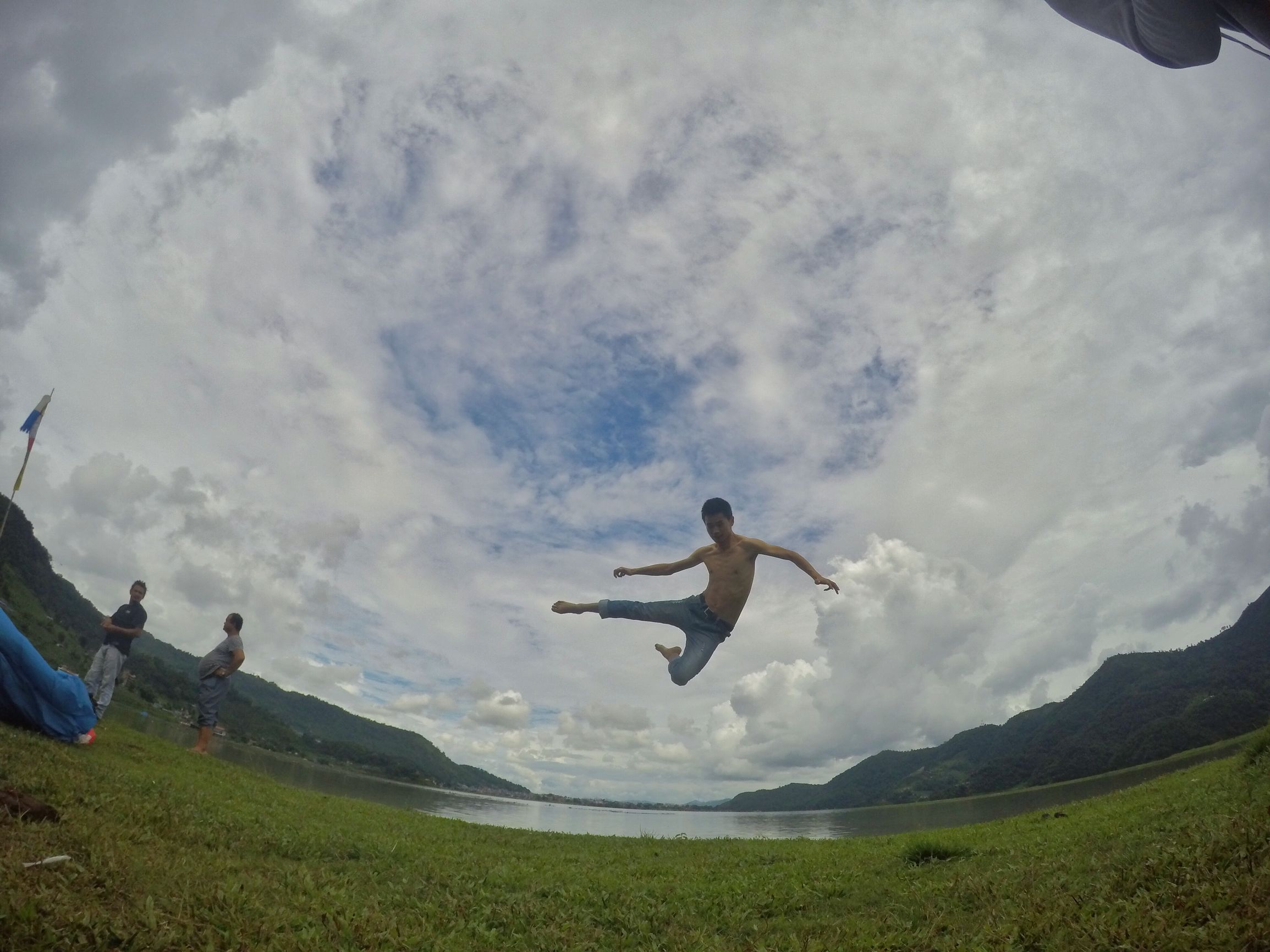 世界这么大歌曲原唱,世界这么大我们一起去看看