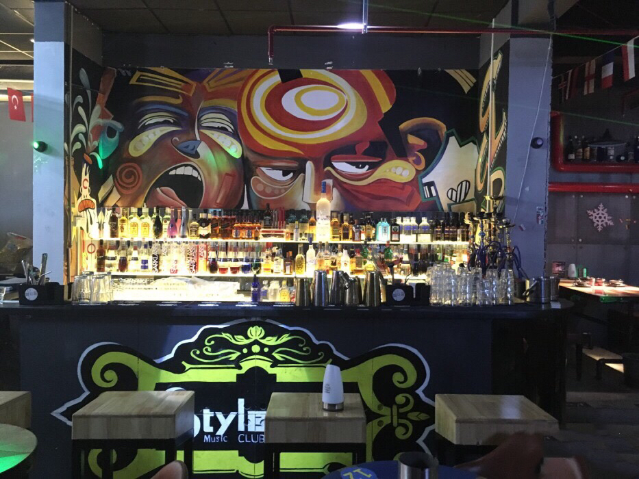 90后开一家美食小店,开一家海鲜自助餐厅一年赚多少钱