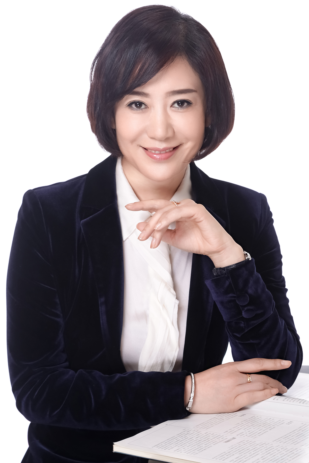 职场白领员工商务形象照,在家怎么拍职场正装照