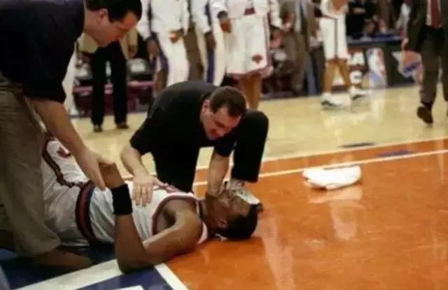 詹姆斯各数据碾压乔丹,说詹姆斯是大猩猩的主播是谁