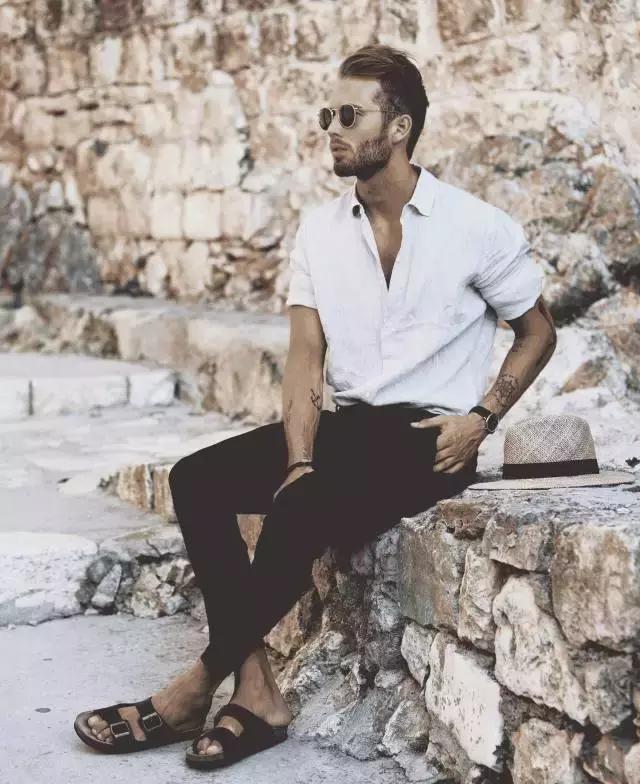 夏天最适合穿的拖鞋男,直男青年鞋子穿搭