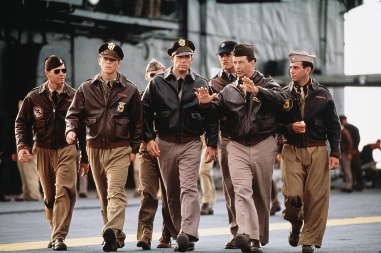 英姿飒爽，那些穿军装迷死人的男神们