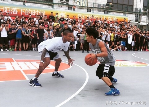 篮球界乔丹科比詹姆斯3个巨星,科比詹姆斯乔丹一起打篮球的视频