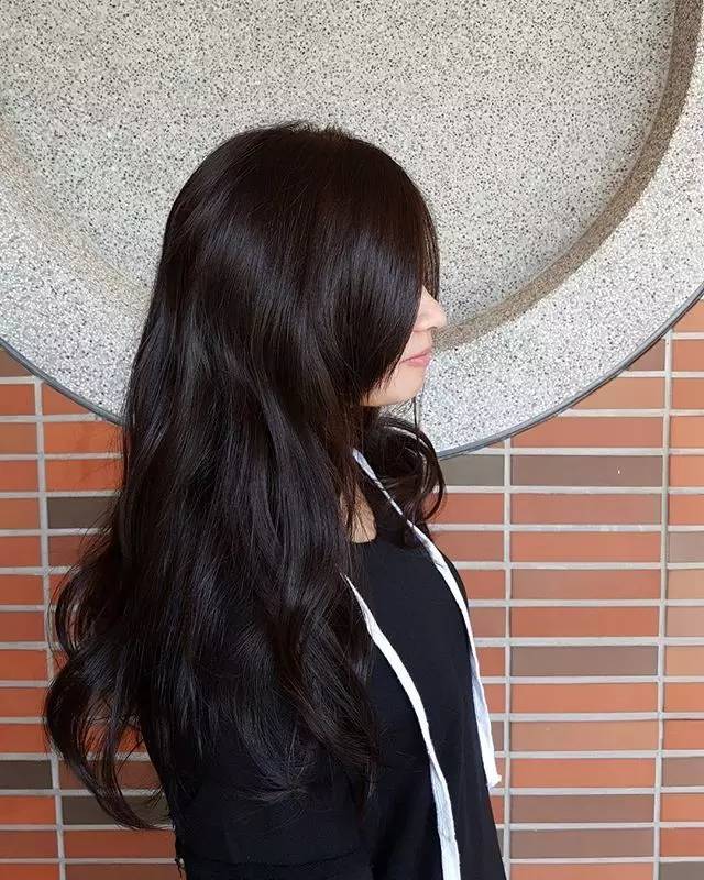 今夏最显白的3款流行发色,所有显白的颜色