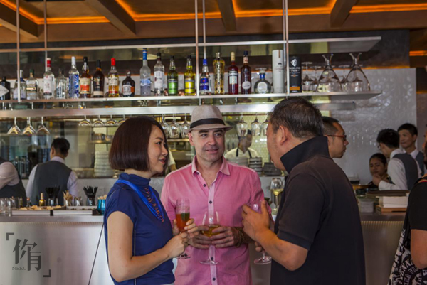 错过了NEEU夏日艺术季酒会?我来告诉你他们玩了些什么