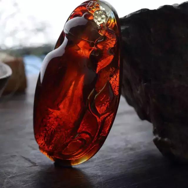 亮瞎了眼是什么意思,各类宝石的意义和功效