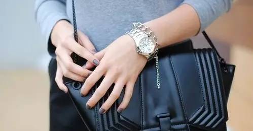 时与饰|“手”住年华,“链”念时光:八月首饰——手链