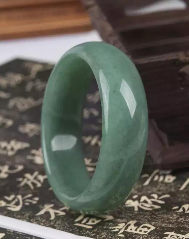 各种宝石象征的寓意及其作用大全,世界最全宝石功效及寓意