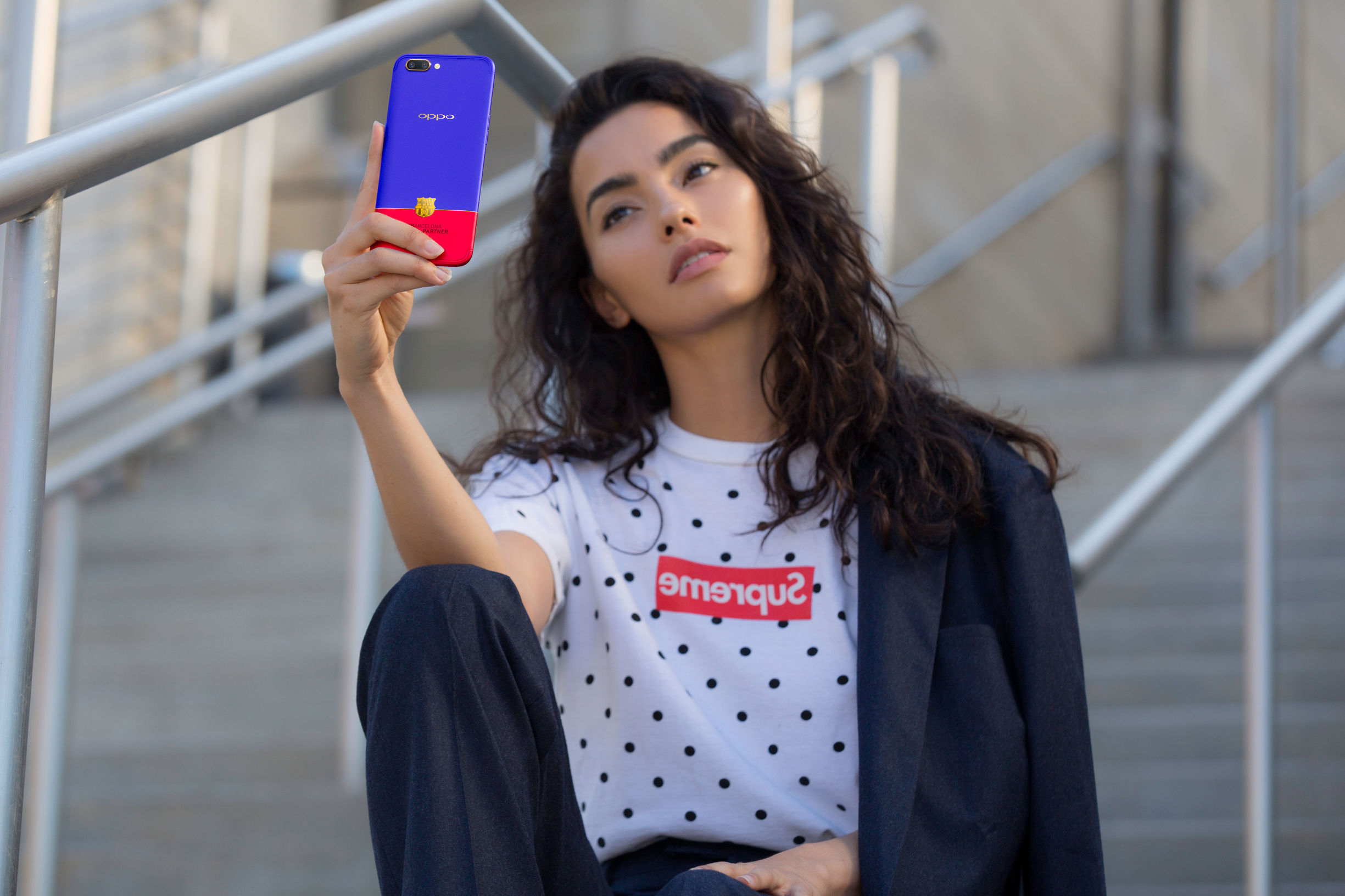 oppor11巴萨配色,红蓝相间巴萨