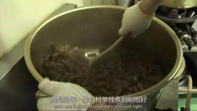 GJSAY光晶说：欠债8000万，老夫妻开一家小超市，年赚7