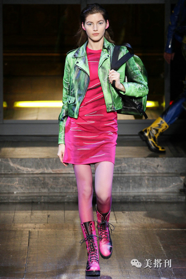 玫红色提肤色吗,肤色暗沉穿玫红色显白吗