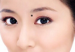 黑痣癌变脸部的痘印会变黑吗,黑痣发生这些变化时要警惕恶变