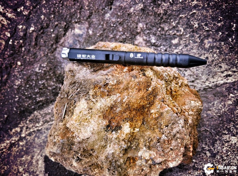 《建军大业》唯一刀具授权品牌的汉道，给我们带来满满的家国情怀