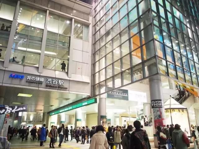 男人唯一愿意看见的绿色的东西就是抹茶，日本就做的很好