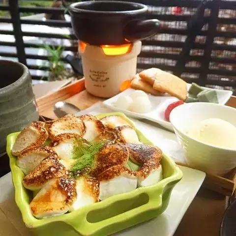 男人唯一愿意看见的绿色的东西就是抹茶，日本就做的很好