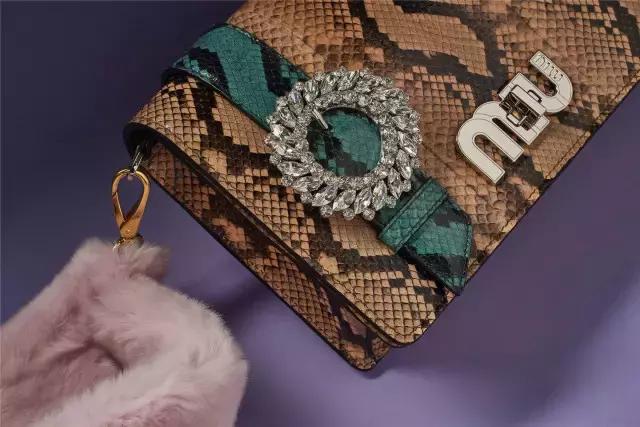 prada三合一包包七夕,prada包大爆款