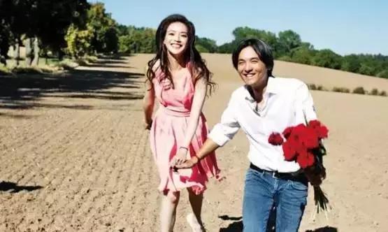 拍婚纱照感觉尴尬怎么办,拍婚纱照时尴尬动作