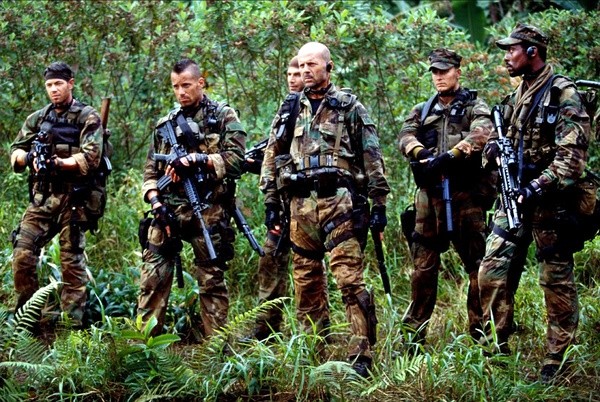 战狼2中种族仇杀，震撼心灵，再推荐几部非洲血色战争电影