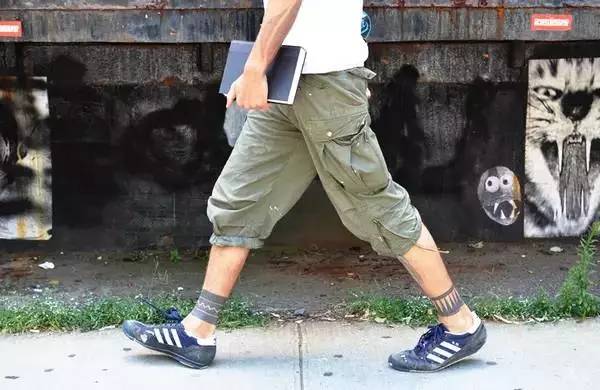 男生帅气短裤,男生穿怎样的短裤好看新款