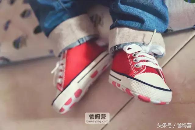 12个大牌童鞋盘点，从出生到跑跳都有！