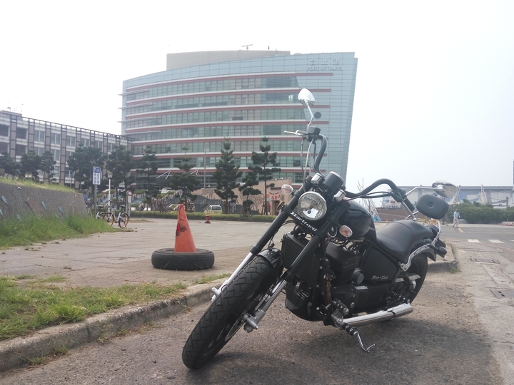 台湾车手试驾视频,国产大巡航摩托车测评