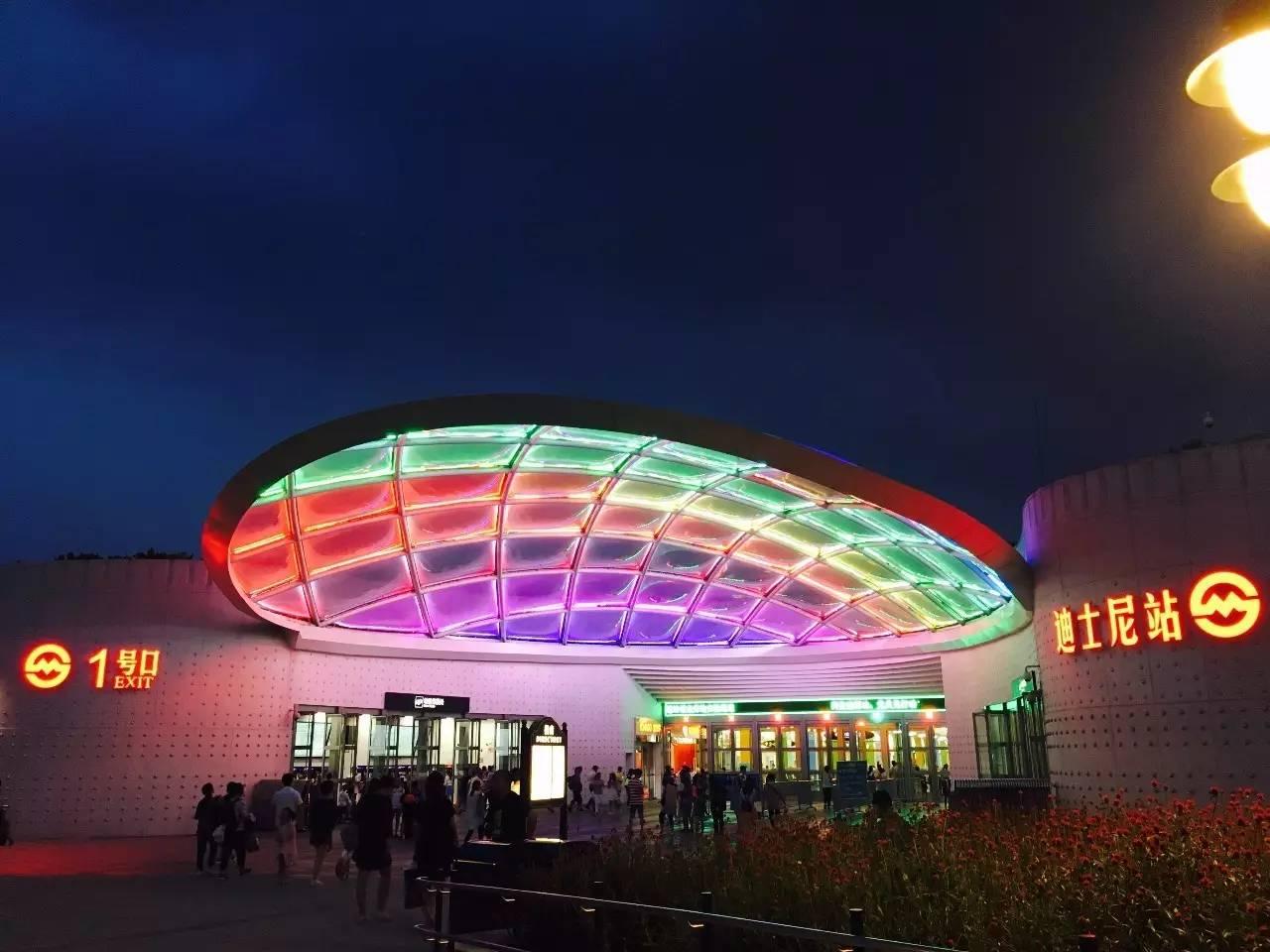 去上海迪士尼玩的详细攻略,去上海迪士尼玩一天的攻略