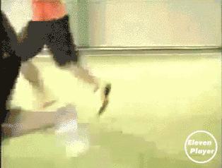 五人足球过人实用技巧,球场实用过人技巧