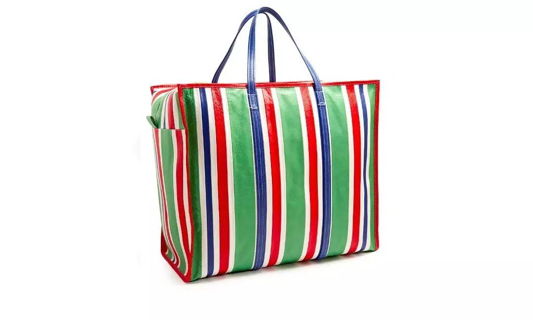 Prada居然出了裹尸袋？只能说有钱人的世界看不懂