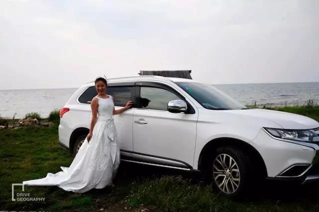 她单枪匹马从杭州出发，开着开着到了非洲腹地