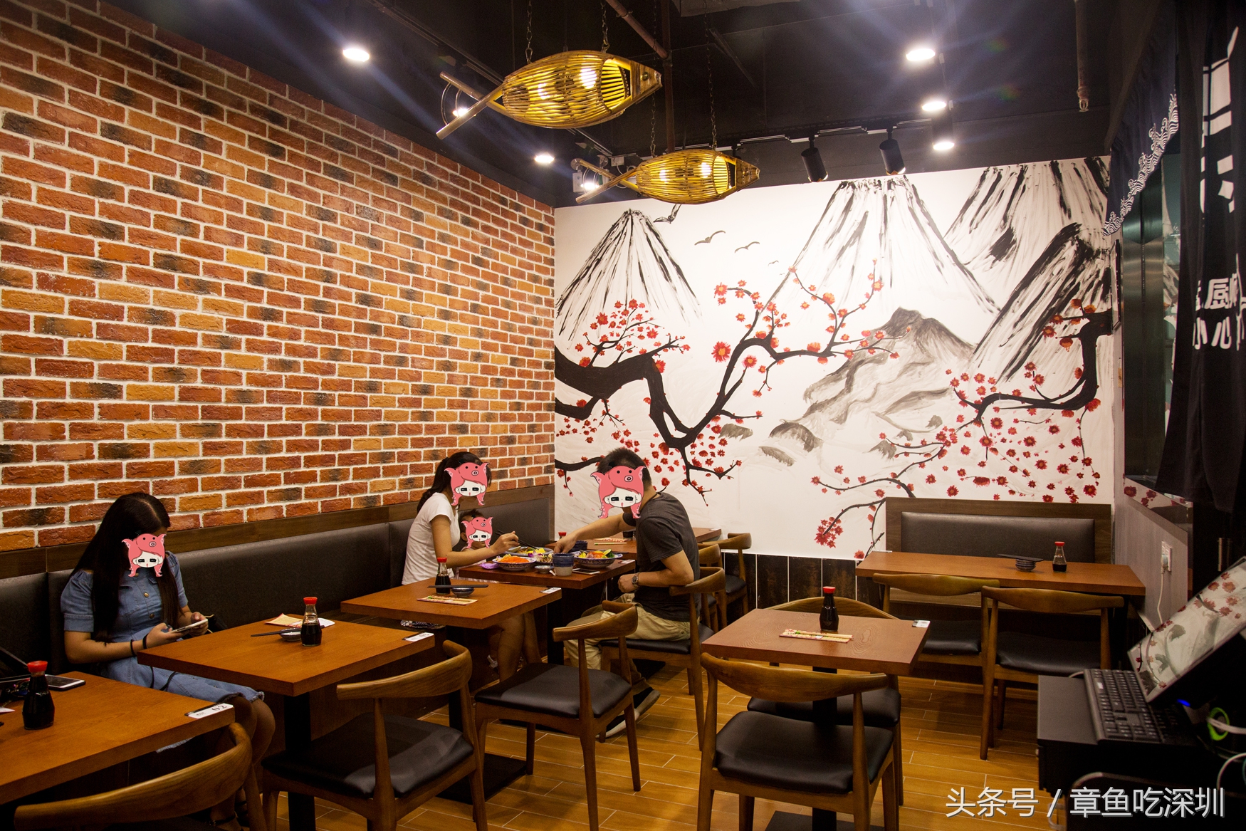 日式蟹肉刺身盖饭,300元一碗的日本刺身盖饭