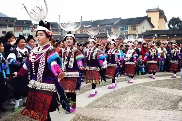 凯里黄平苗族服饰穿戴,凯里苗族服饰大全
