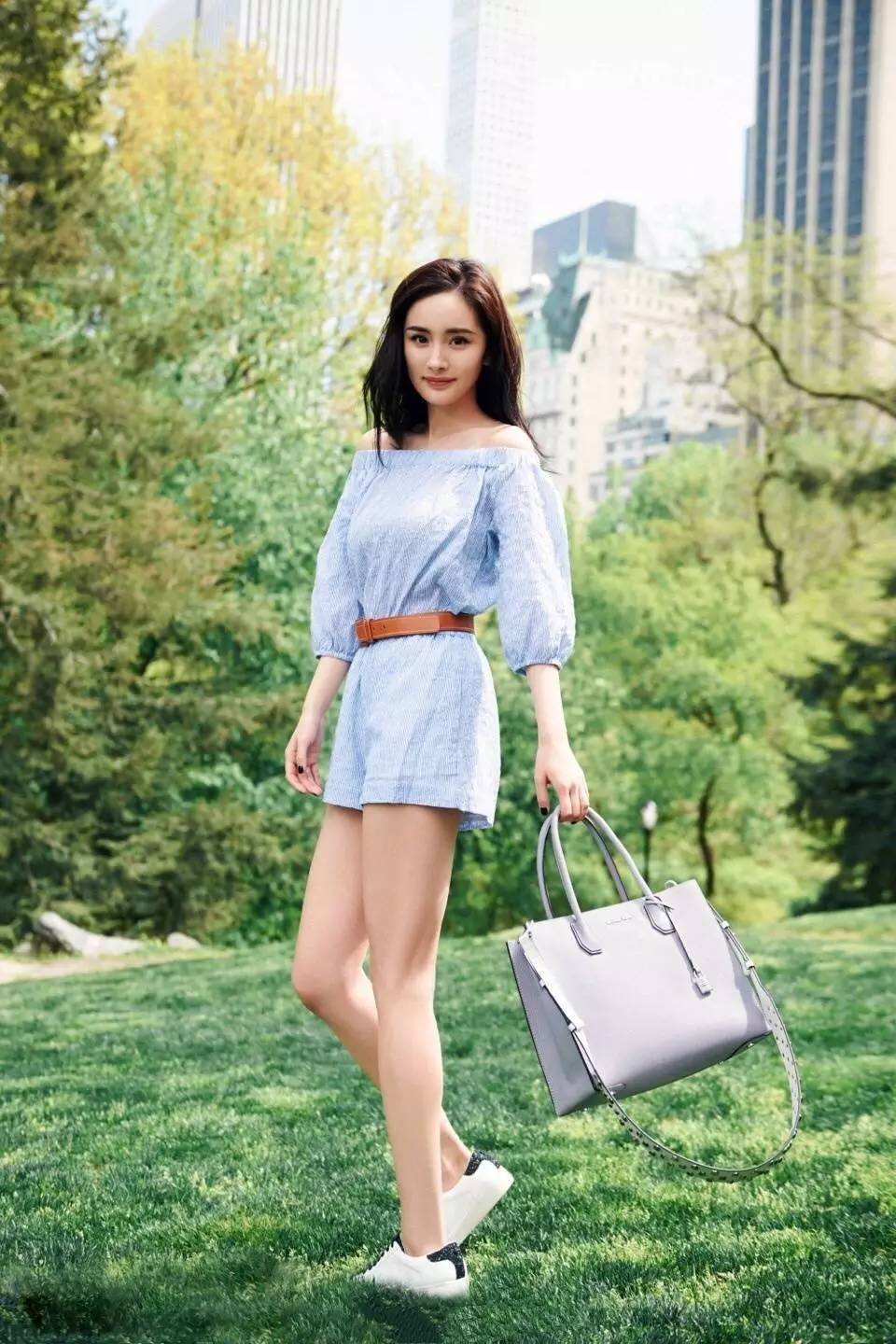 杨幂同款亮晶晶包包,杨幂最新同款包