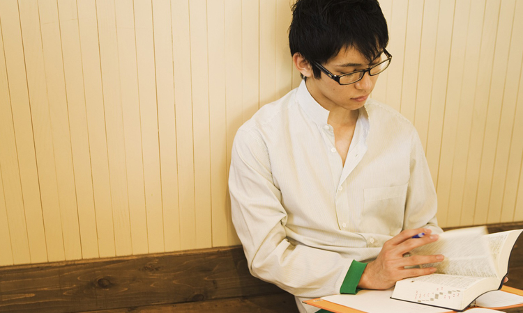 15岁男生怎么让脸变好看,男生如何让手变长变好看