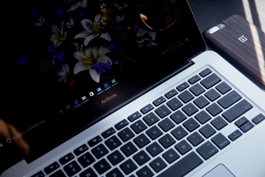 一款细节感满满的笔记本,全金属机身16寸的屏幕笔记本推荐