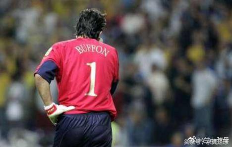 意大利布冯千场里程碑,意甲最佳球员布冯