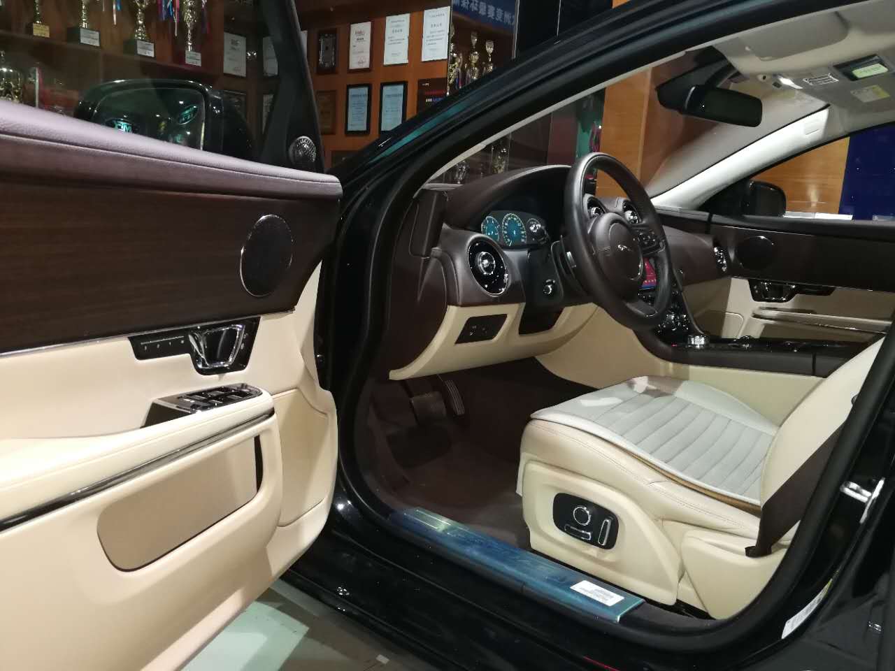 捷豹xjl改装音响,老捷豹xj音响升级