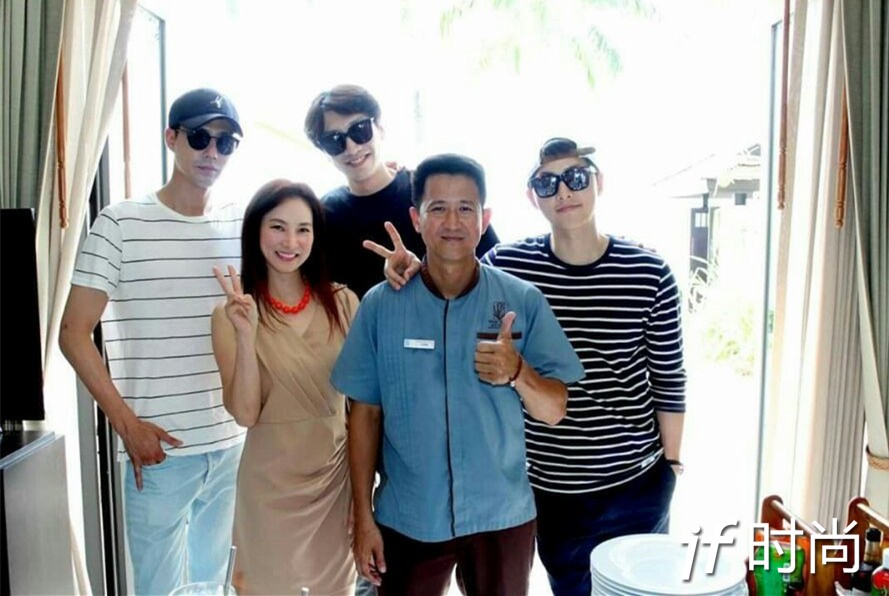 宋仲基与宋慧乔甜蜜,宋仲基与宋慧乔恋爱过程