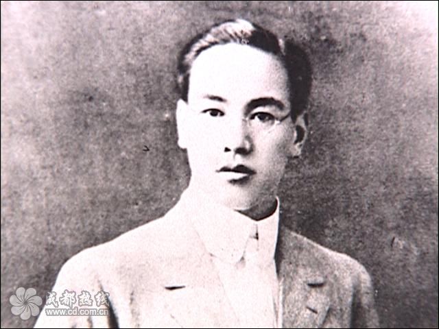 蒋介石每当照镜子的时候，都会咬牙恨一个外国人，而且恨了一辈子