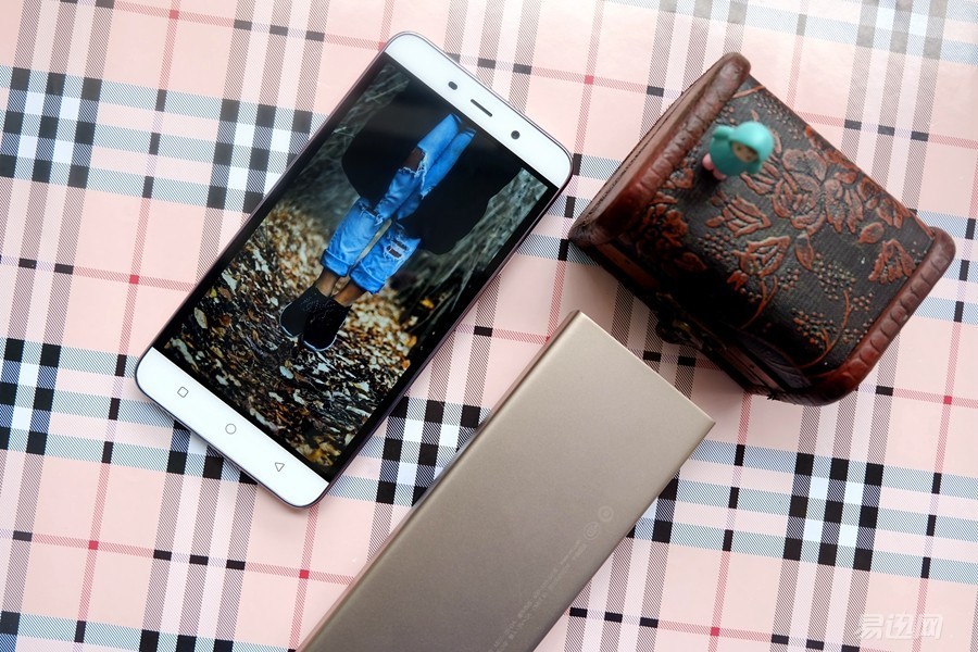 800块买个什么电脑好,800块买什么全新手机