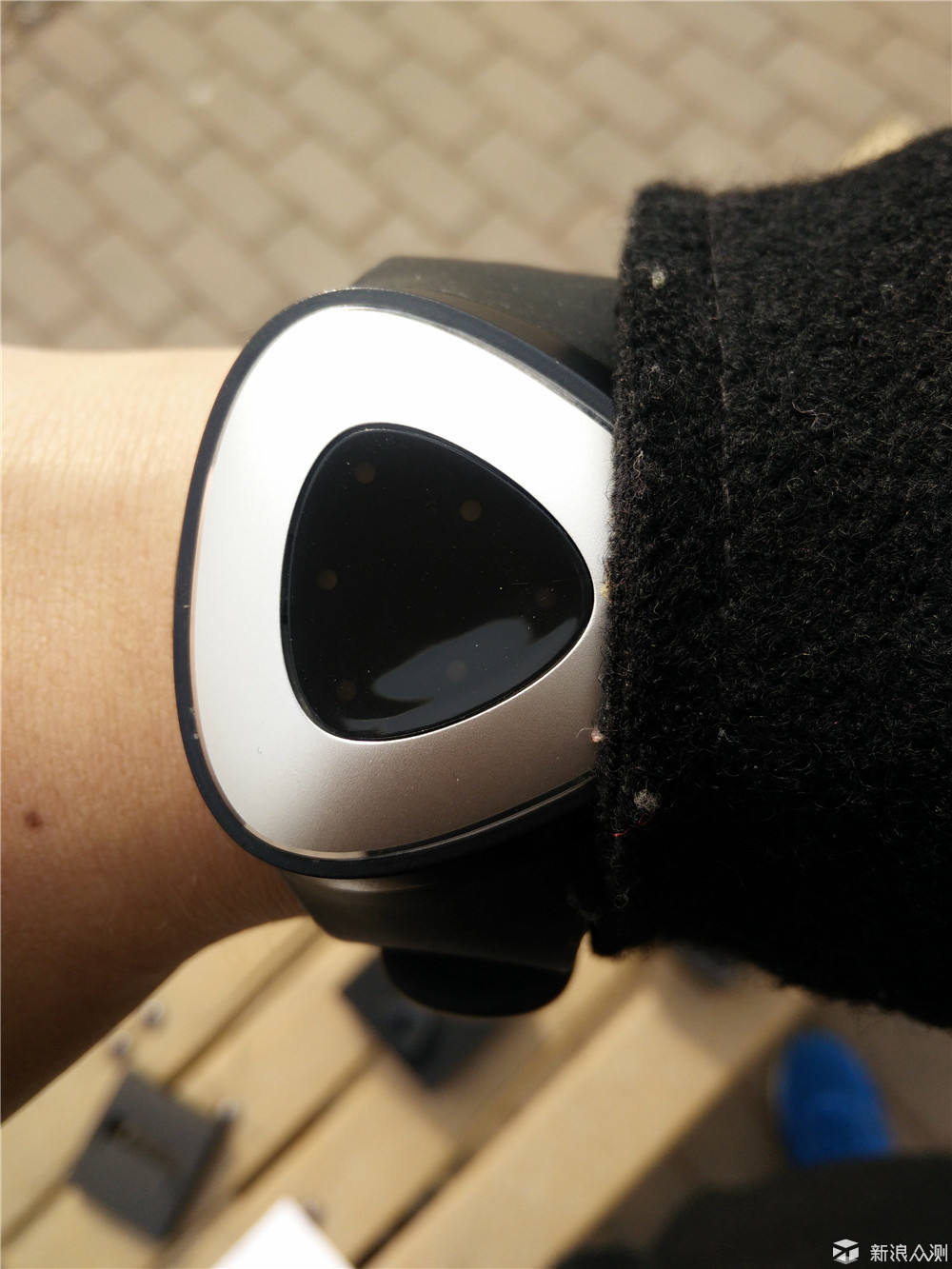 可穿戴产品智能手环两款,小米手环智能穿戴