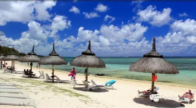 这个与马尔代夫隔海相望的火山岛国，免签人少，还可以玩遍海陆空