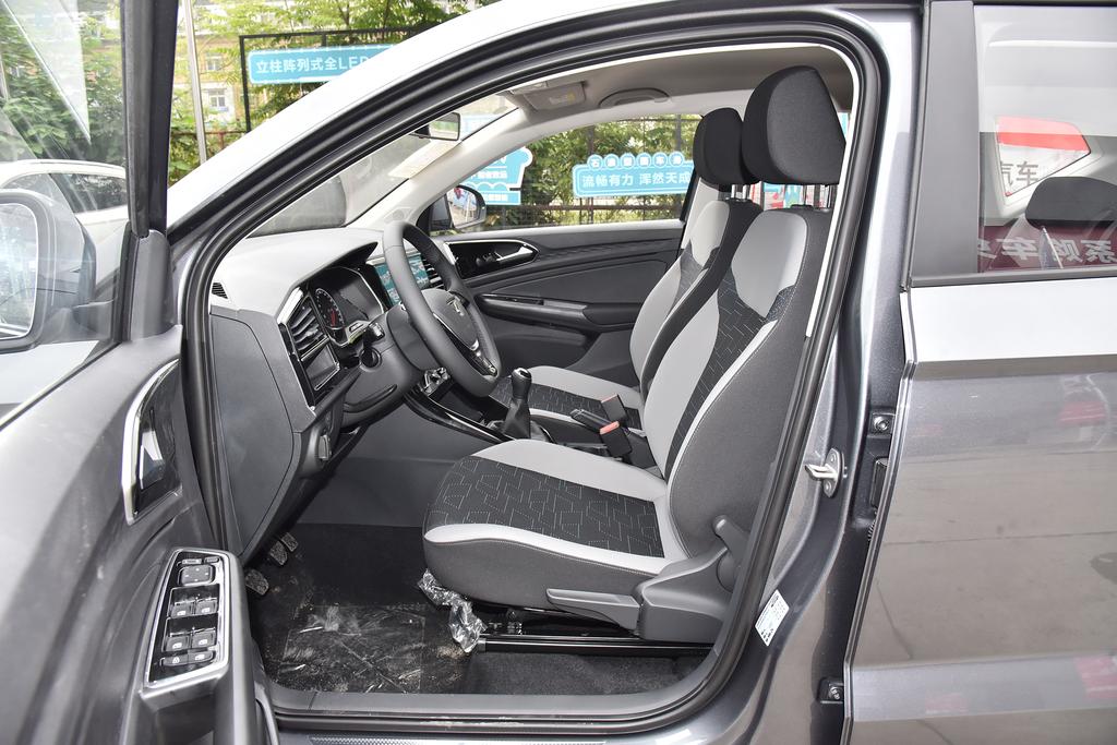 捷达vs5与探歌谁更值得买,捷达vs5最新的值得买吗