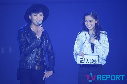 李小璐在跳嘻哈甩手扭胯舞,李小璐跳的摇太阳舞