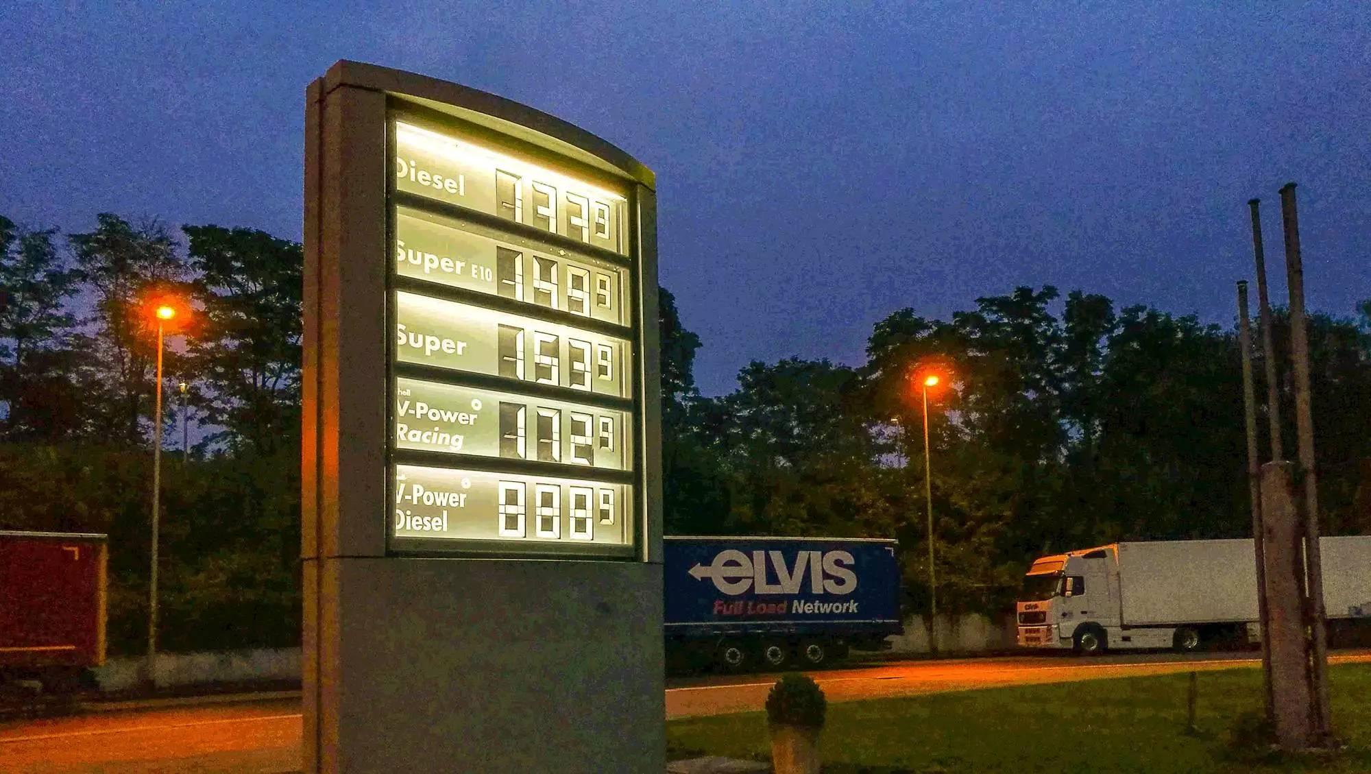 德国的不限速高速公路多少钱,高速公路不收费到哪天