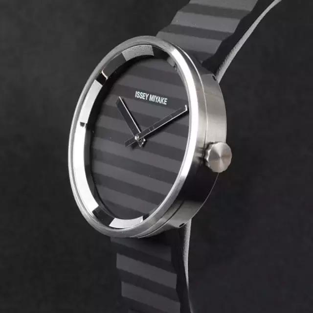 休闲风时装表,简约风时装表