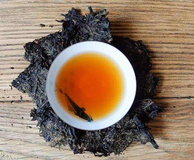 如何挑选泾阳茯砖茶,怎么挑选普洱茶砖